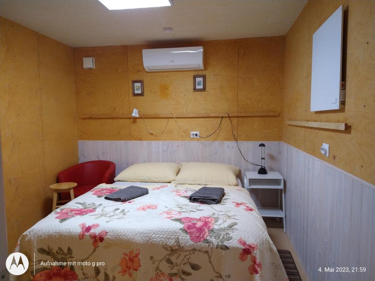 Lahemaa Kohvikann B & B, Caravan Park Palmse Pokoj fotografie